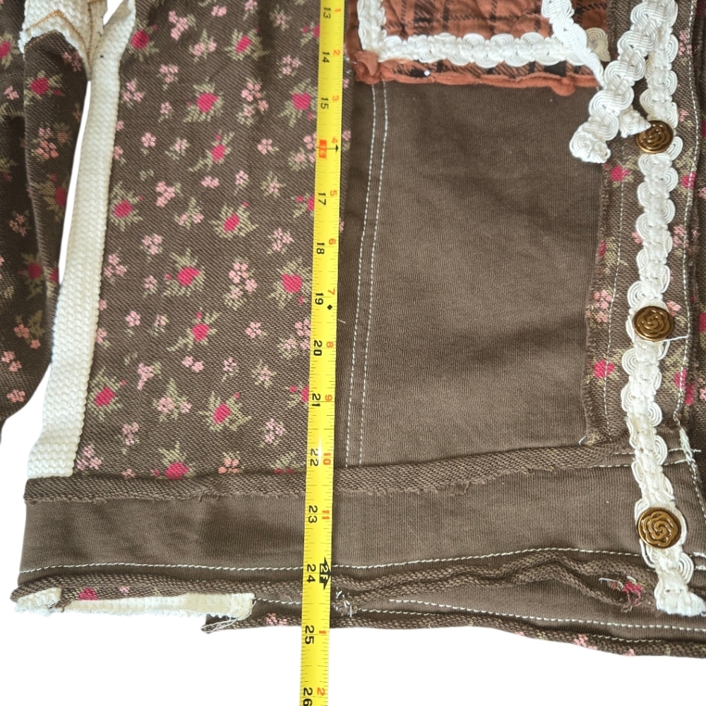 Brown Patchwork Jacket with Star Accents - image 9